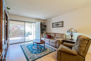 Photo #3: 6398947 Listing