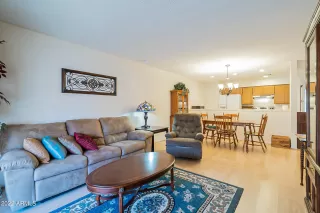 Photo #4: 6398947 Listing