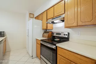 Photo #6: 6398947 Listing