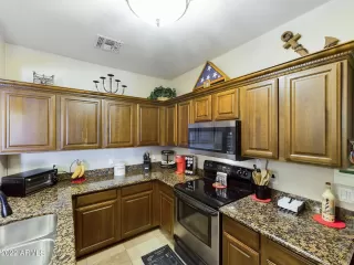 Photo #2: 6398964 Listing