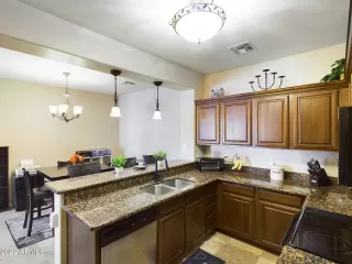 Photo #3: 6398964 Listing