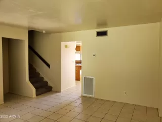 Photo #5: 6398999 Listing