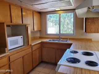 Photo #6: 6398999 Listing