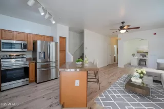 Photo #2: 6399155 Listing