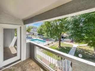 Photo #6: 6399281 Listing