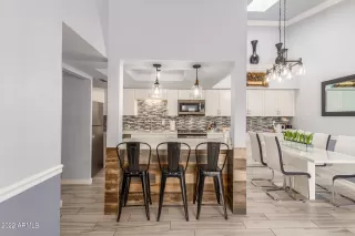 Photo #5: 6399330 Listing