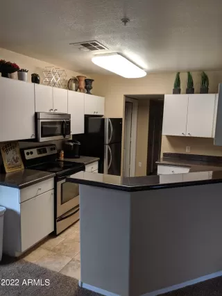 Photo #5: 6399340 Listing