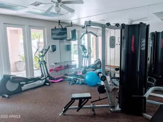 Photo #6: 6399340 Listing