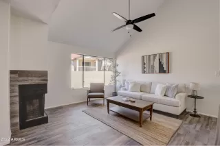 Photo #6: 6399469 Listing