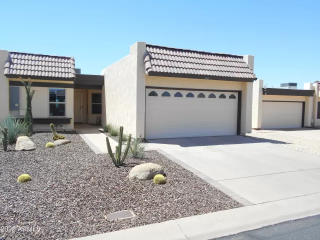MLS: 6399524 Condo For Sale