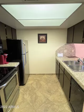 Photo #4: 6399853 Listing