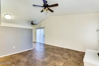 Photo #5: 6399860 Listing