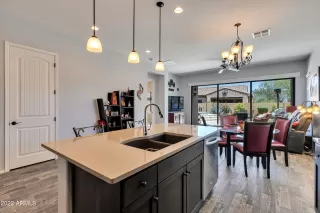 Photo #6: 6399949 Listing 