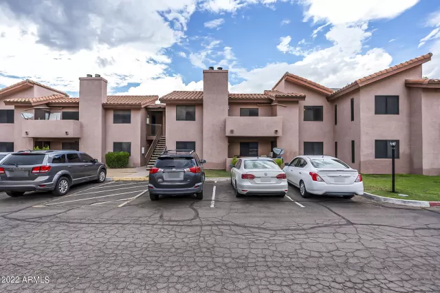 MLS: 6400316 Condo For Sale