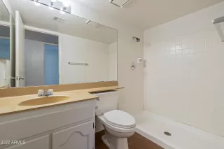 Photo #5: 6400316 Listing 