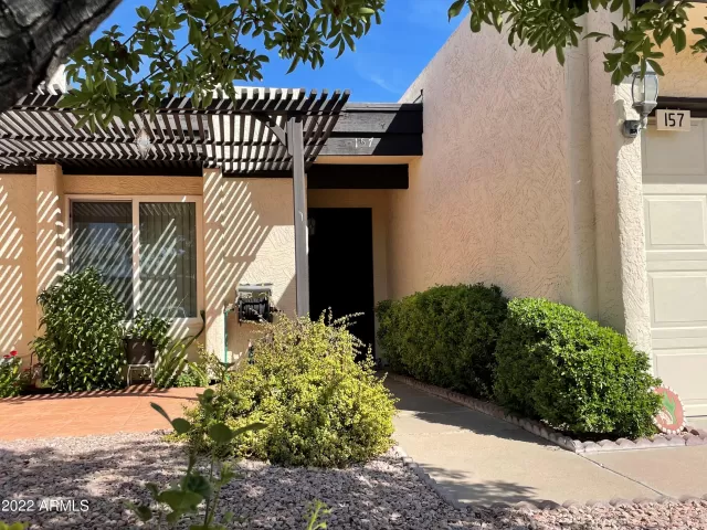 MLS: 6400569 Condo For Sale