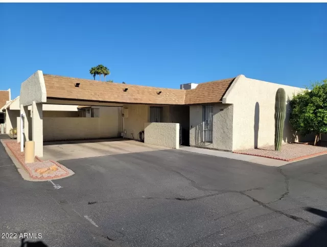 MLS: 6400572 Condo For Sale