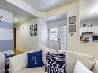 Photo #5: 6400937 Listing