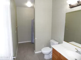 Photo #3: 6401038 Listing 