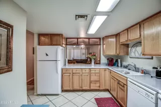 Photo #5: 6401076 Listing 