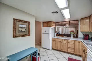 Photo #6: 6401076 Listing 