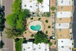 Photo #5: 6401202 Listing