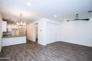 Photo #4: 6401361 Listing