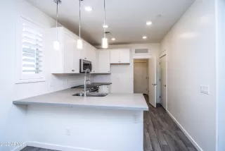 Photo #6: 6401361 Listing