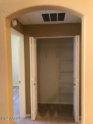 Photo #6: 6401411 Listing