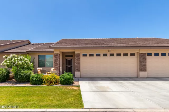 MLS: 6401776 Condo For Sale