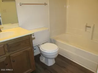 Photo #5: 6401891 Listing 