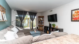 Photo #5: 6401927 Listing