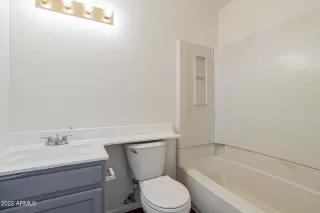 Photo #5: 6402181 Listing