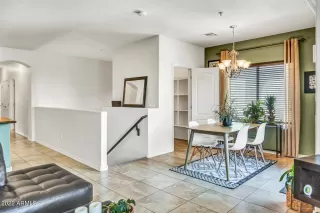 Photo #5: 6402333 Listing