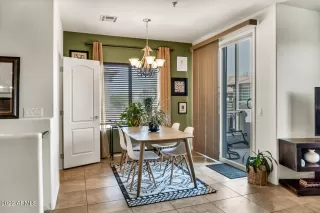 Photo #6: 6402333 Listing