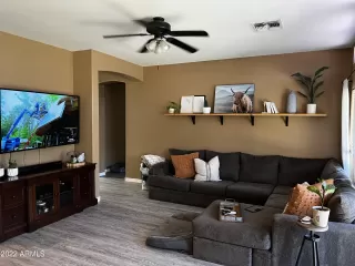 Photo #1: 6402467 Listing 