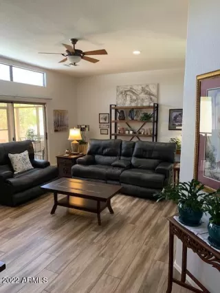 Photo #5: 6402592 Listing 