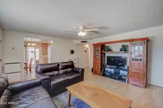 Photo #4: 6402630 Listing