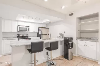 Photo #4: 6402713 Listing 