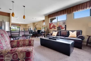 Photo #5: 6402728 Listing 