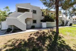 Photo #6: 6402828 Listing