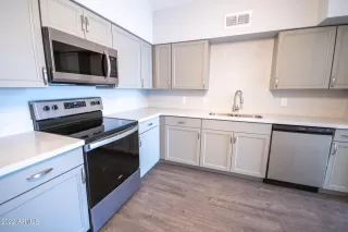 Photo #1: 6402897 Listing 