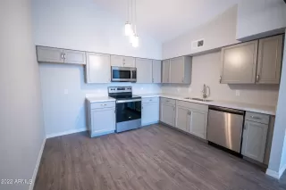 Photo #2: 6402897 Listing 