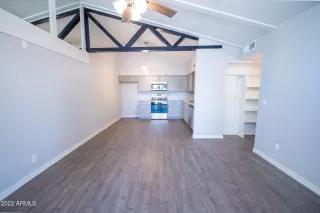 Photo #3: 6402897 Listing 