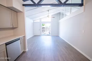 Photo #4: 6402897 Listing 