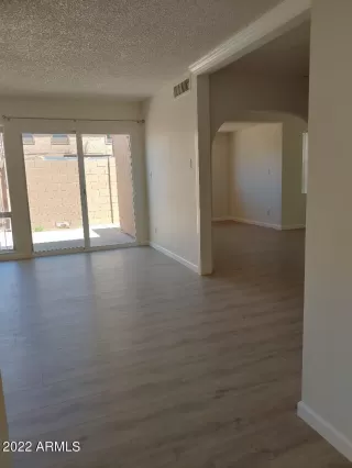 Photo #5: 6403033 Listing 