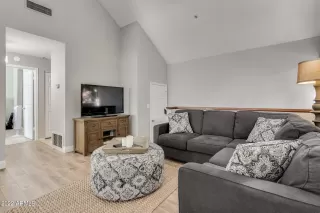 Photo #5: 6403184 Listing 