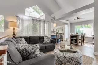 Photo #6: 6403184 Listing 
