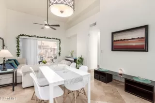 Photo #6: 6403258 Listing