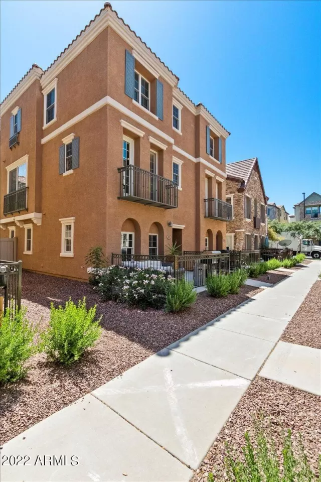 MLS: 6403604 Condo For Sale